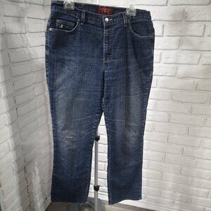Authentic Lois Ladies Size 34R Medium Wash Straight Legs Made in Canada Jeans